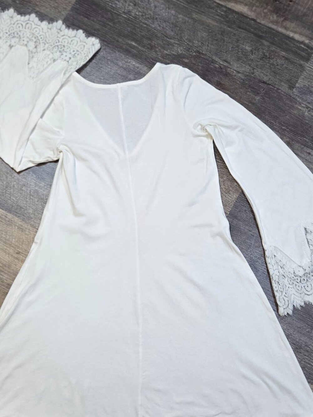 Express White Tunic Dress w/ Long Bell Sleeves & Lace Trim Detail Sz Lg